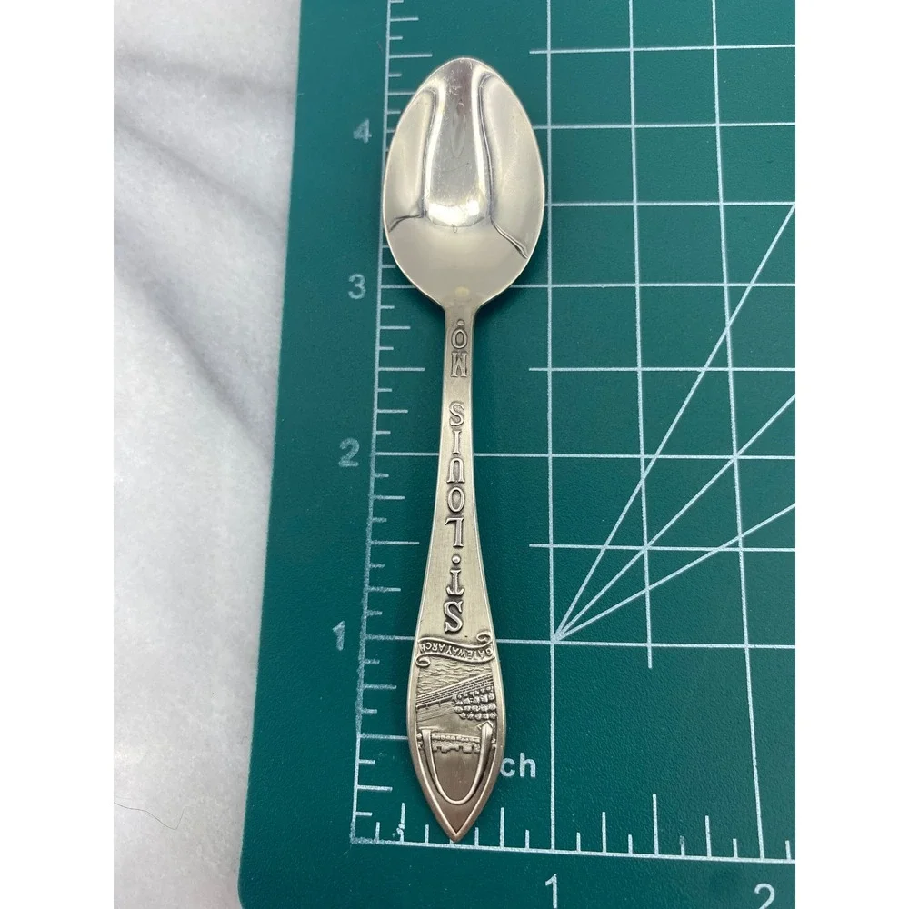Sterling Silver St Louis MO Souvenir Spoon Gateway Arch .925 .4oz Collector MCM